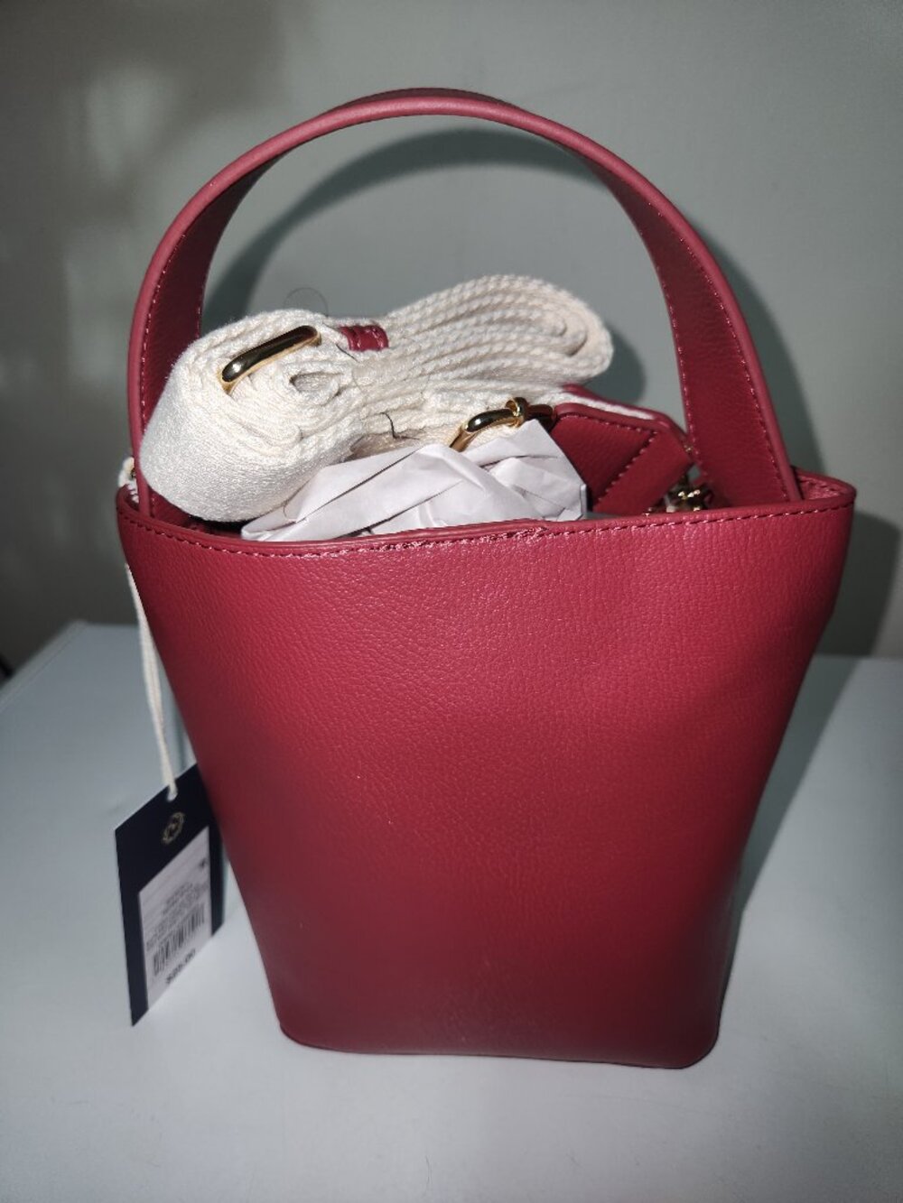 Universal thread crossbody bag